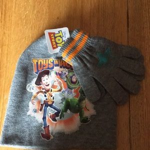 Boys hat and gloves